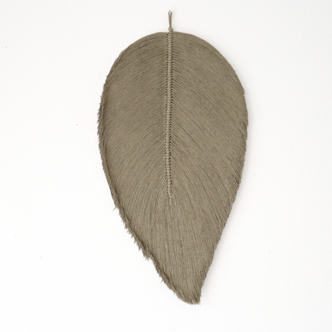 Large Macrame Leaf Wall Hanging Set in Natural & Basil