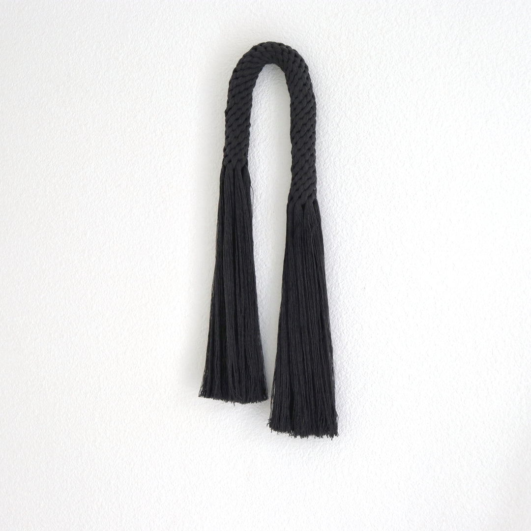 Arch Sculpture | Black Knotted arch - Aarya in Black