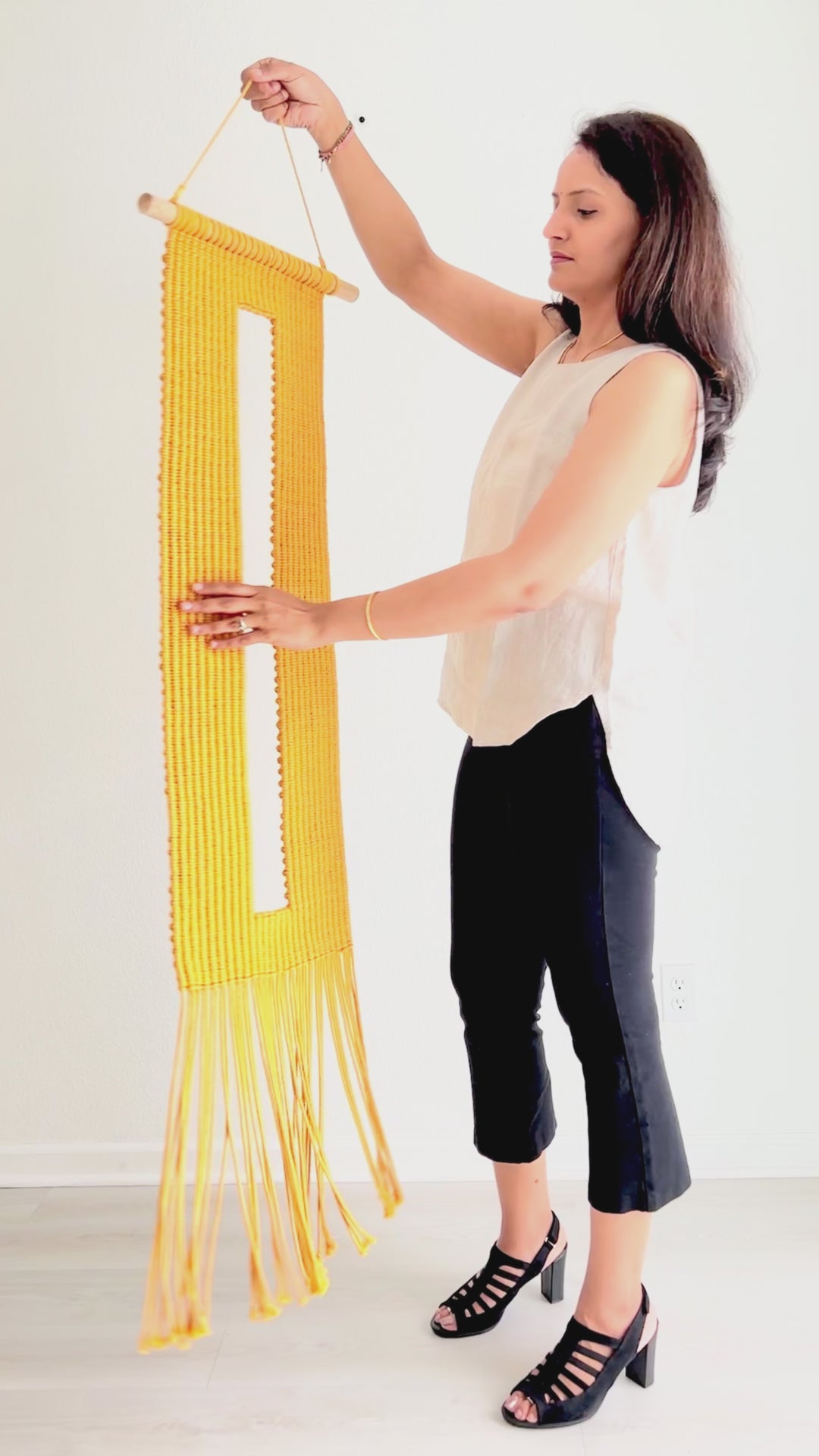 Keyhole – Sculptural Macramé Wall Hanging