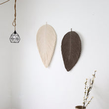 Load image into Gallery viewer, Set of XL Leaf in Natural &amp; Taupe
